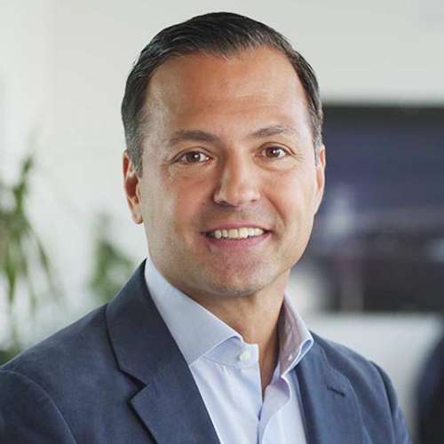 Onur Aribas - Director General y Propietario Imagen de Onur Aribas: Director General y Proprietário de Aribas Printing Machinery